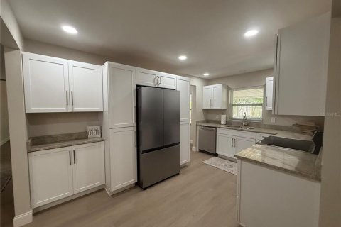 Villa ou maison à vendre à Apopka, Floride: 3 chambres, 142.05 m2 № 1870291 - photo 5