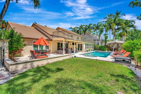 House in Palm Beach Gardens, Florida 3 bedrooms, 288.83 sq.m. № 2184640 - photo 23