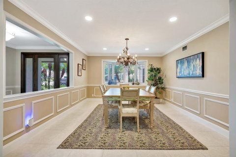 House in Palm Beach Gardens, Florida 3 bedrooms, 288.83 sq.m. № 2184640 - photo 7