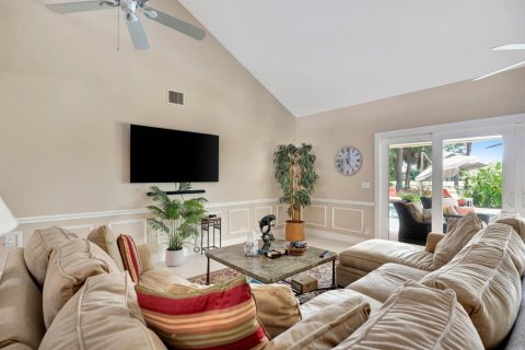 House in Palm Beach Gardens, Florida 3 bedrooms, 288.83 sq.m. № 2184640 - photo 3
