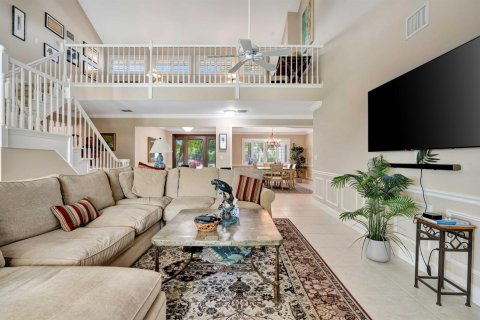 House in Palm Beach Gardens, Florida 3 bedrooms, 288.83 sq.m. № 2184640 - photo 4