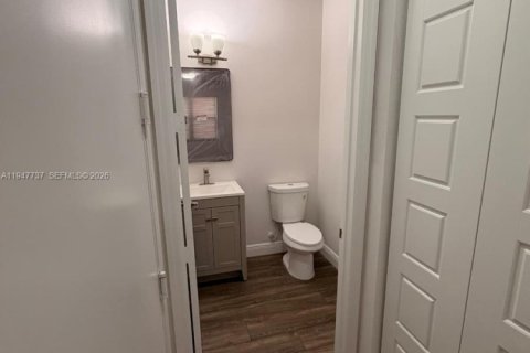 Casa en venta en Miami, Florida, 3 dormitorios, 182.55 m2 № 2003873 - foto 20