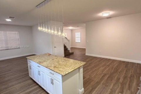 Casa en venta en Miami, Florida, 3 dormitorios, 182.55 m2 № 2003873 - foto 17