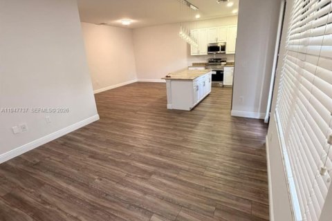 Casa en venta en Miami, Florida, 3 dormitorios, 182.55 m2 № 2003873 - foto 16