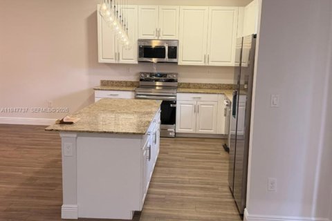 Casa en venta en Miami, Florida, 3 dormitorios, 182.55 m2 № 2003873 - foto 15