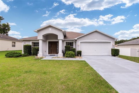House in Ocala, Florida 4 bedrooms, 178.28 sq.m. № 1442210 - photo 1