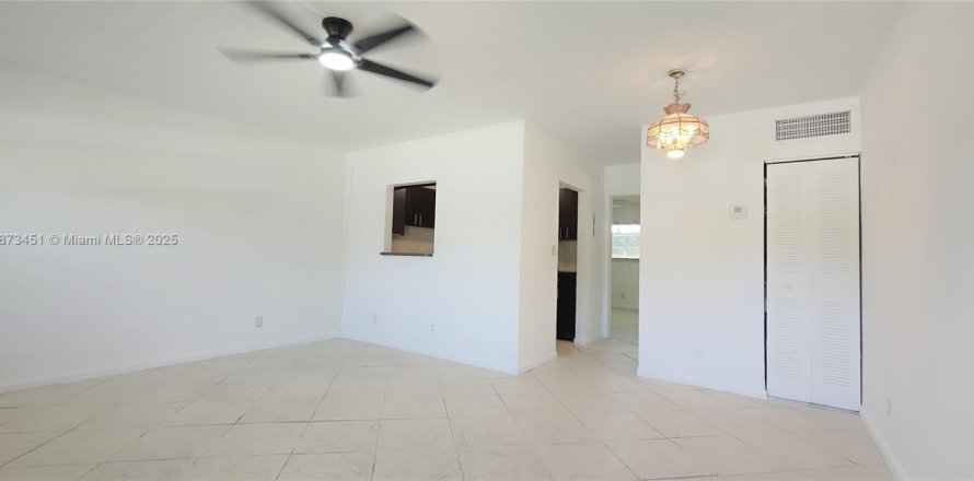 Condo à Pompano Beach, Floride, 1 chambre № 1898098