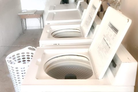 Copropriété à louer à Pompano Beach, Floride: 1 chambre, 58.81 m2 № 1898098 - photo 10