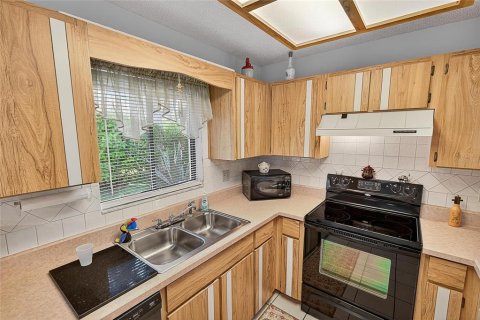 House in Palm Coast, Florida 3 bedrooms, 184.6 sq.m. № 1885179 - photo 30