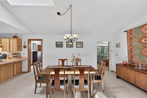 House in Palm Coast, Florida 3 bedrooms, 184.6 sq.m. № 1885179 - photo 13
