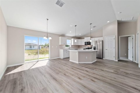 Villa ou maison à vendre à Citrus Springs, Floride: 3 chambres, 144.65 m2 № 2124915 - photo 6