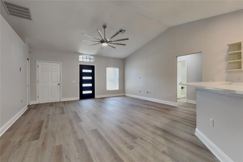 Villa ou maison à vendre à Zephyrhills, Floride: 3 chambres, 122.45 m2 № 2339269 - photo 3
