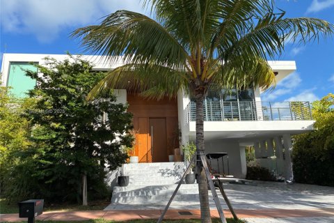 Villa ou maison à vendre à Key Biscayne, Floride: 6 chambres, 297.84 m2 № 2055091 - photo 2