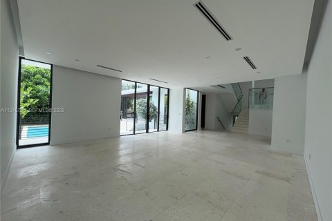 House in Key Biscayne, Florida 6 bedrooms, 297.84 sq.m. № 2055091 - photo 5