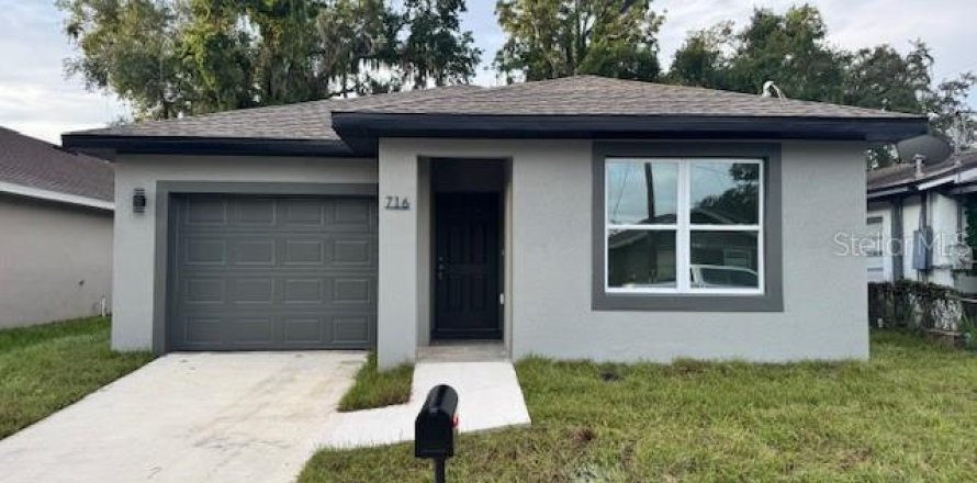 House in Lakeland, Florida 4 bedrooms, 124.21 sq.m. № 1913250
