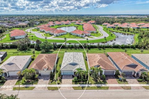 Villa ou maison à vendre à Sarasota, Floride: 2 chambres, 213.49 m2 № 2423705 - photo 3