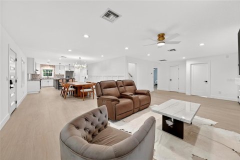 Casa en venta en Ocala, Florida, 4 dormitorios, 240.62 m2 № 2221358 - foto 11