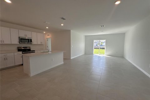 Casa en alquiler en Punta Gorda, Florida, 6 dormitorios, 228.82 m2 № 2198365 - foto 2