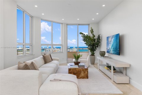 Condominio en venta en Miami, Florida, 5 dormitorios, 473.52 m2 № 1964148 - foto 6