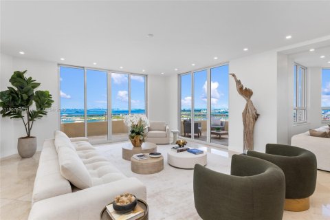 Condominio en venta en Miami, Florida, 5 dormitorios, 473.52 m2 № 1964148 - foto 9