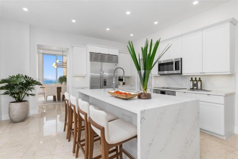 Condominio en venta en Miami, Florida, 5 dormitorios, 473.52 m2 № 1964148 - foto 18