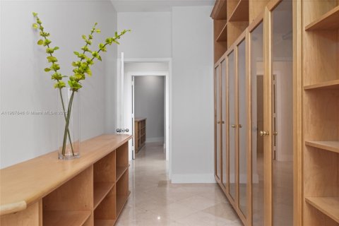 Condominio en venta en Miami, Florida, 5 dormitorios, 473.52 m2 № 1964148 - foto 29