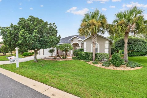 House in Ocala, Florida 3 bedrooms, 196.3 sq.m. № 2345356
