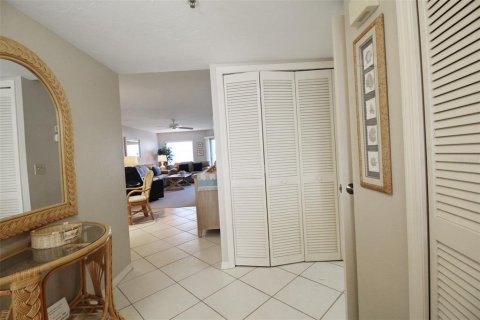 Condominio en alquiler en Sarasota, Florida, 1 dormitorio, 89.09 m2 № 1086447 - foto 4