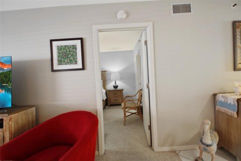 Condo in Sarasota, Florida, 1 bedroom  № 1086447 - photo 18