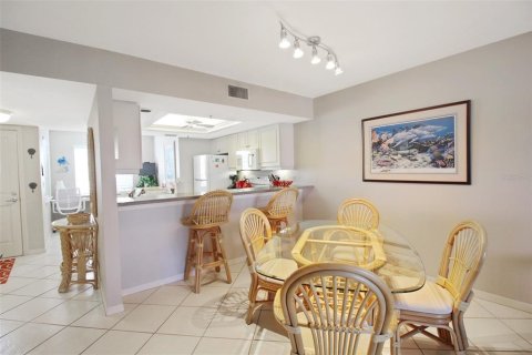Condominio en alquiler en Sarasota, Florida, 1 dormitorio, 89.09 m2 № 1086447 - foto 11