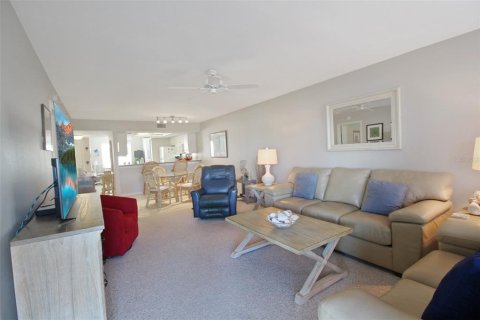 Condo in Sarasota, Florida, 1 bedroom  № 1086447 - photo 17