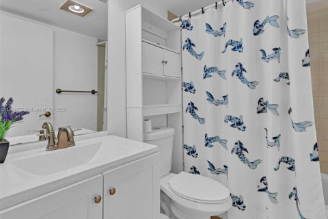 Condo in Miami, Florida, 2 bedrooms  № 1715720 - photo 29