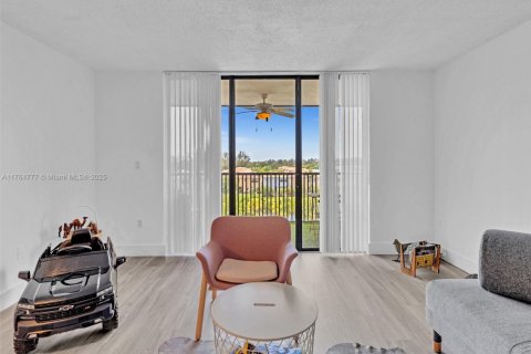 Condo in Miami, Florida, 2 bedrooms  № 1715720 - photo 21