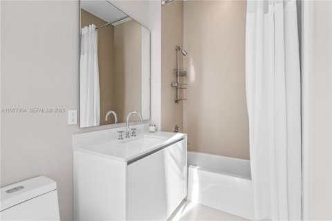 Купить кондоминиум в Майами, Флорида 4 спальни, 300.35м2, № 1987484 - фото 30