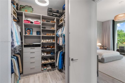 Купить кондоминиум в Майами, Флорида 4 спальни, 300.35м2, № 1987484 - фото 15