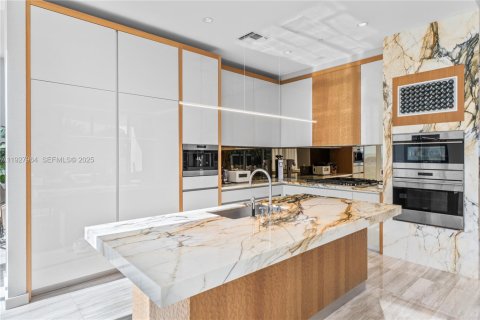 Купить кондоминиум в Майами, Флорида 4 спальни, 300.35м2, № 1987484 - фото 10