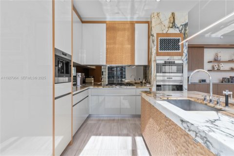 Купить кондоминиум в Майами, Флорида 4 спальни, 300.35м2, № 1987484 - фото 11