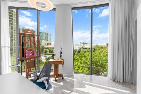 Купить кондоминиум в Майами, Флорида 4 спальни, 300.35м2, № 1987484 - фото 29