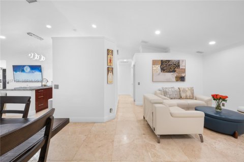 House in Weston, Florida 3 bedrooms, 143.26 sq.m. № 1995021 - photo 20