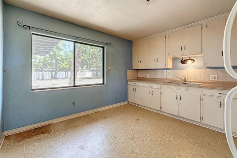 Купить виллу или дом в Сент-Питерсберг, Флорида 4 комнаты, 86.96м2, № 1759922 - фото 12
