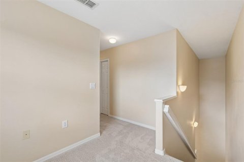Townhouse in Tampa, Florida 3 bedrooms, 154.68 sq.m. № 2227880 - photo 26