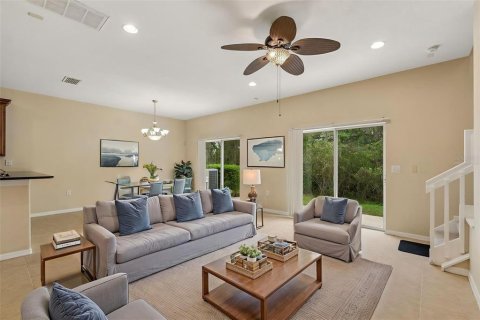 Townhouse in Tampa, Florida 3 bedrooms, 154.68 sq.m. № 2227880 - photo 10