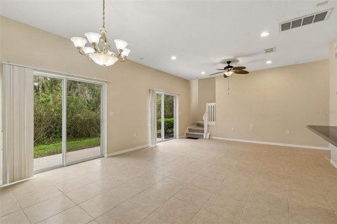 Townhouse in Tampa, Florida 3 bedrooms, 154.68 sq.m. № 2227880 - photo 14