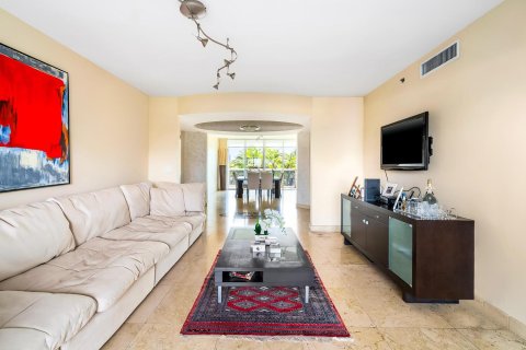 Condo in Sunny Isles Beach, Florida, 3 bedrooms № 2181464 - photo 19