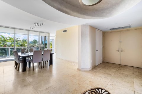 Condo in Sunny Isles Beach, Florida, 3 bedrooms № 2181464 - photo 25