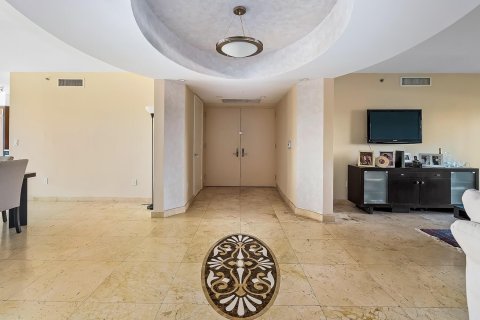Condo in Sunny Isles Beach, Florida, 3 bedrooms № 2181464 - photo 23