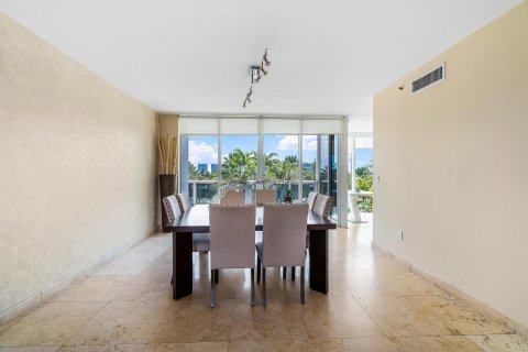 Condo in Sunny Isles Beach, Florida, 3 bedrooms № 2181464 - photo 24