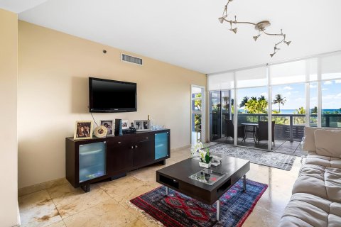 Condo in Sunny Isles Beach, Florida, 3 bedrooms № 2181464 - photo 18