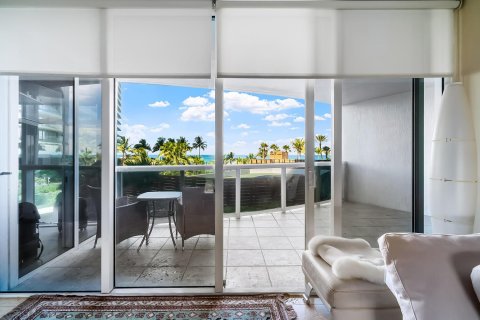 Condo in Sunny Isles Beach, Florida, 3 bedrooms № 2181464 - photo 22