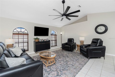 House in Port Charlotte, Florida 3 bedrooms, 191.47 sq.m. № 1877224 - photo 11